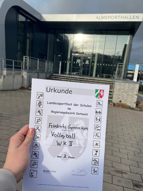 2024_Sp_Y-ball_BMschaft_002.jpg