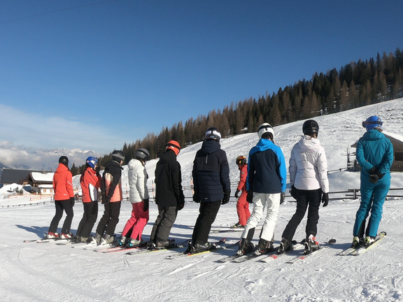 2025_Ski_001.jpg 